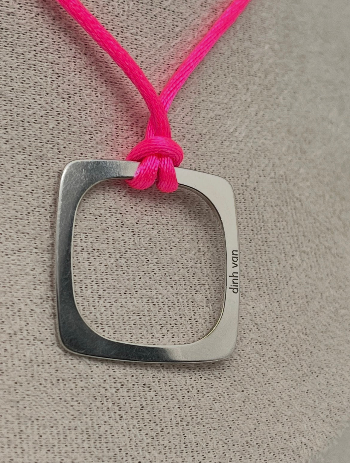 Pendentif Dinh Van Impression en or blanc 750/1000