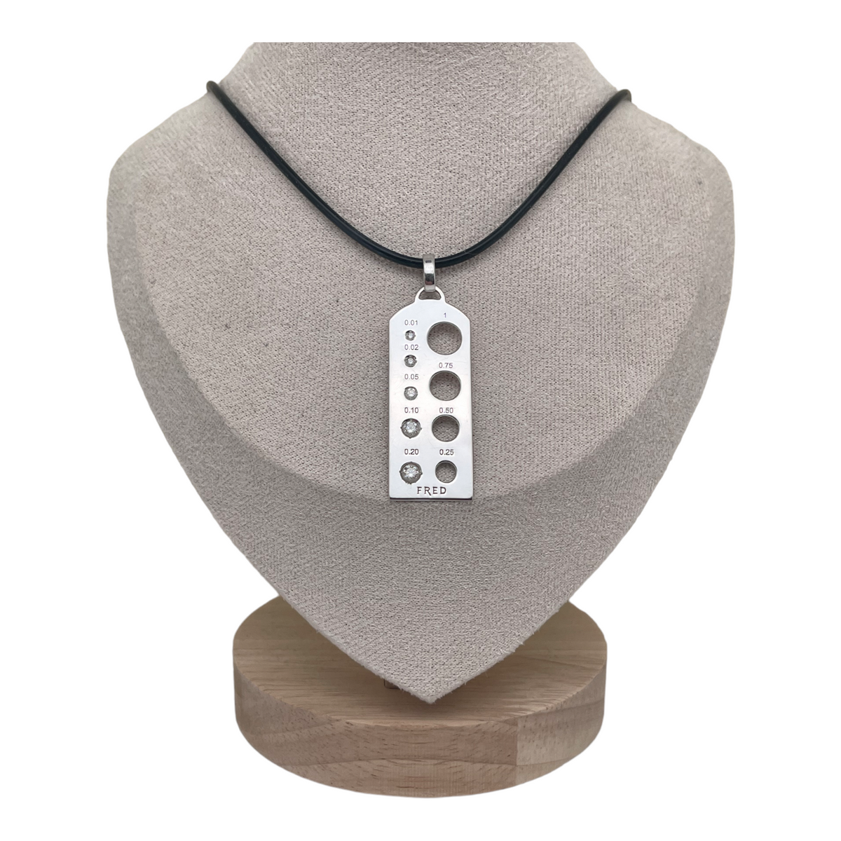 Pendentif collier Fred Calibre 5 diamants et or blanc
